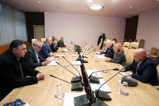 Članovi Komisije za borbu protiv korupcije i kleptokratije Predstavničkog doma razgovarali sa šefom Misije OSCE-a u BiH